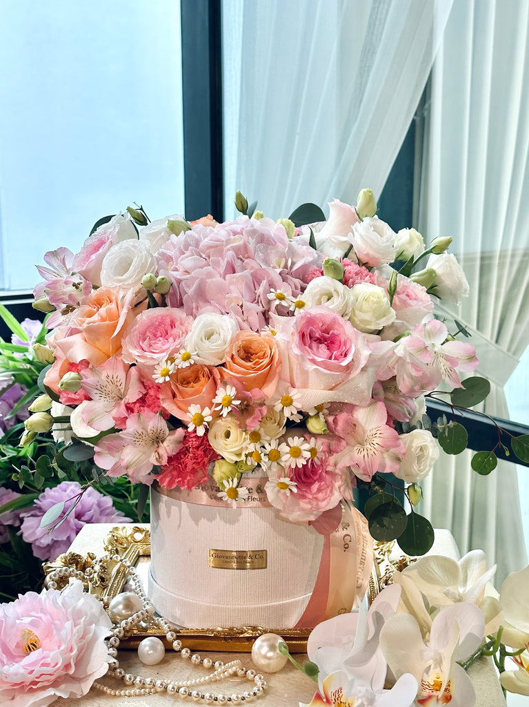 Pink Delight Blooms Box (Fresh Flowers)