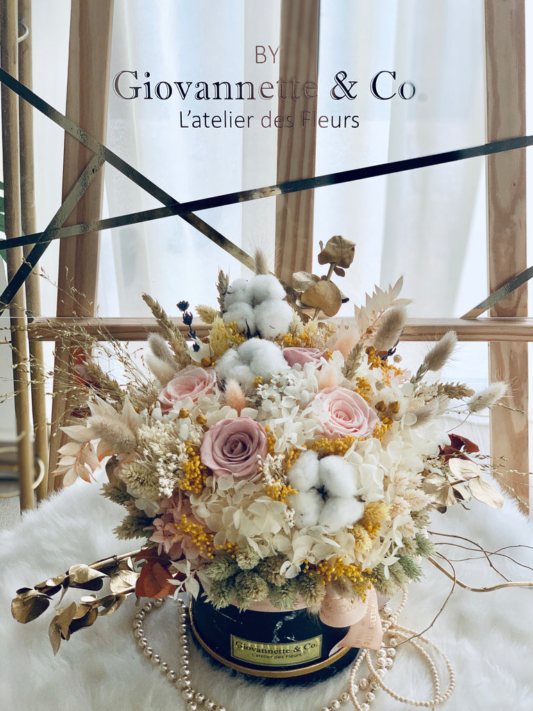 Everlasting Charm Blooms Box (Preserved Flowers)