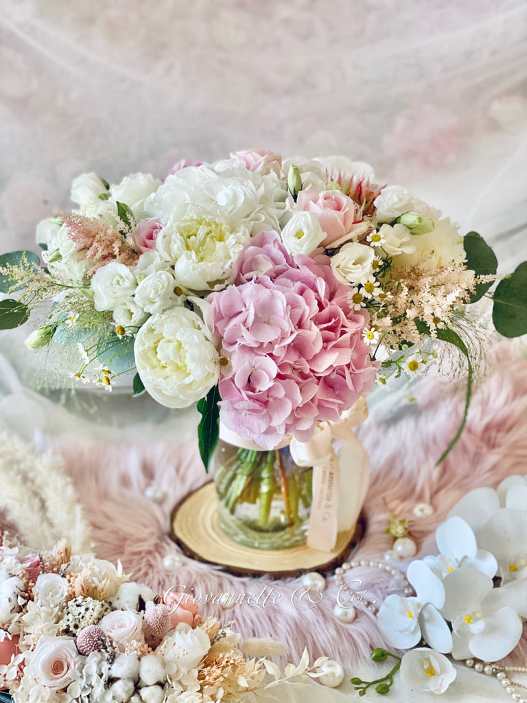 Extravaganza Peony Delight (Vase Arrangement)
