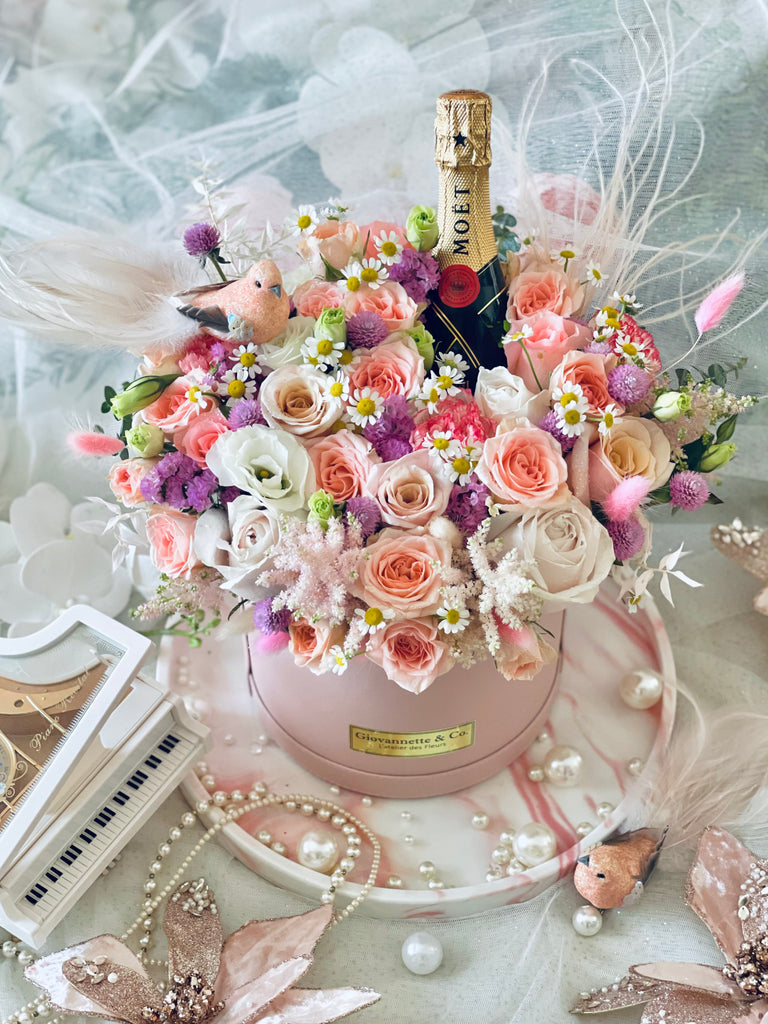 J’adore Pink Gardenia Mini Champagne Blooms Box