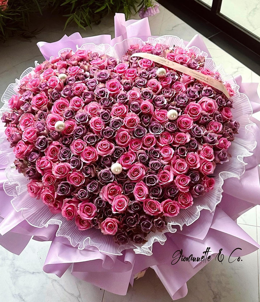 Prestige Heart Shaped 200 Roses Bouquet (Fresh Flower)