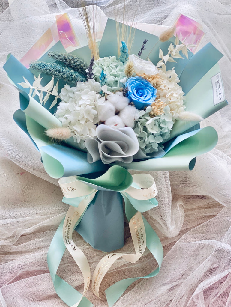 Everlasting Smitten Blue Bouquet (Preserved Flowers)