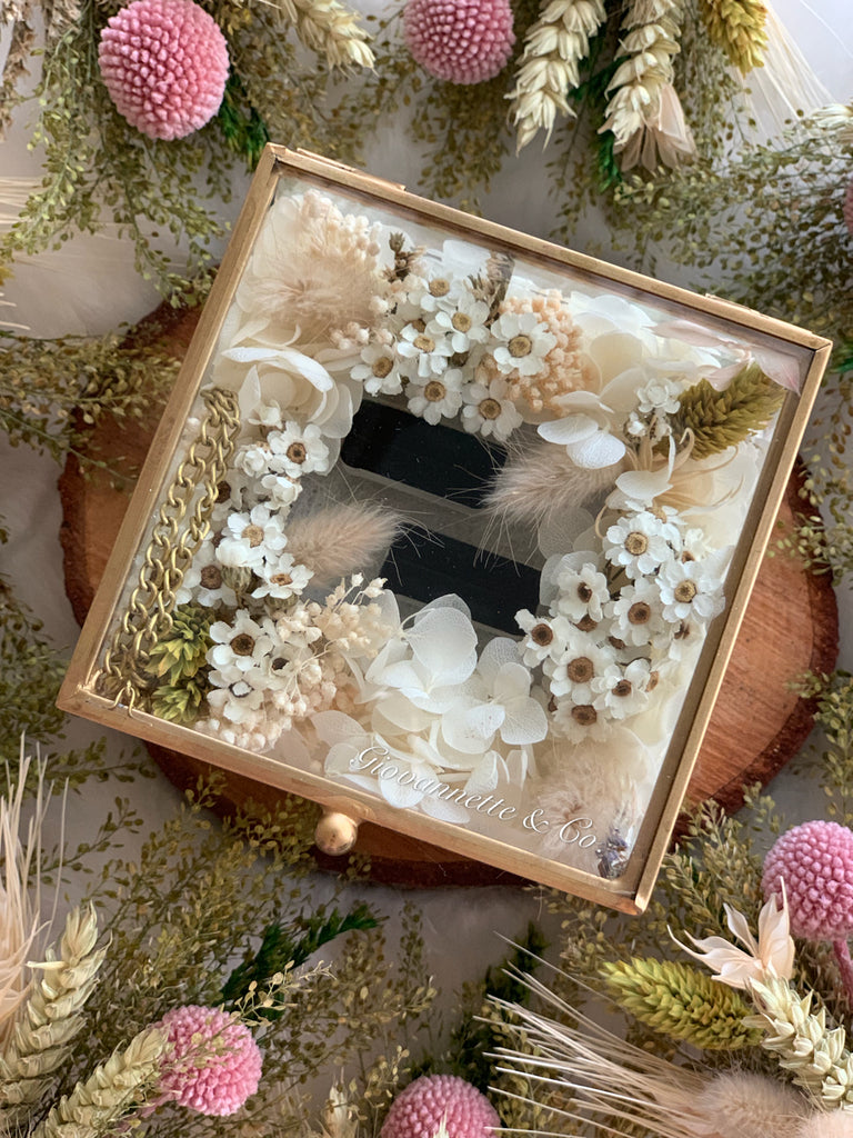 Personalized Gardenia Ring Box (Preserved Flower)