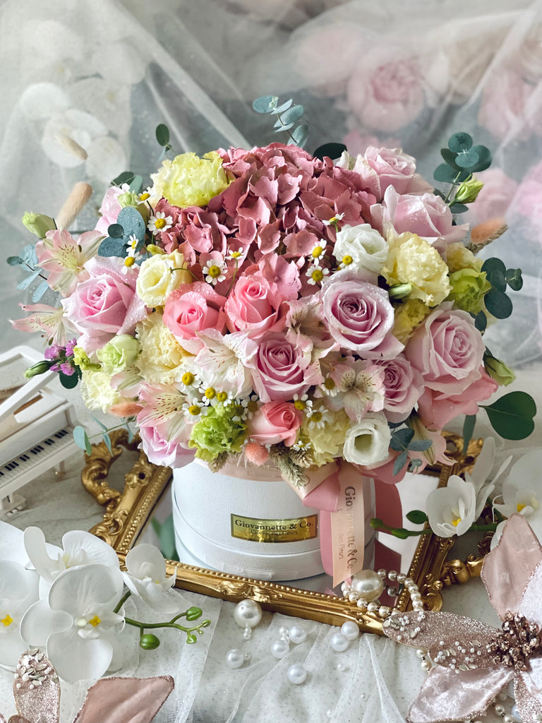 Pink Delight Blooms Box (Fresh Flowers)
