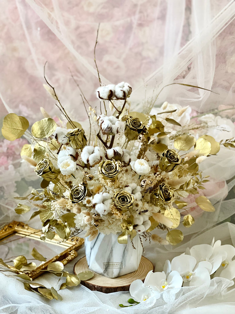 Eternity Magnifique Golden Charm Centerpiece (Preserved Flowers)