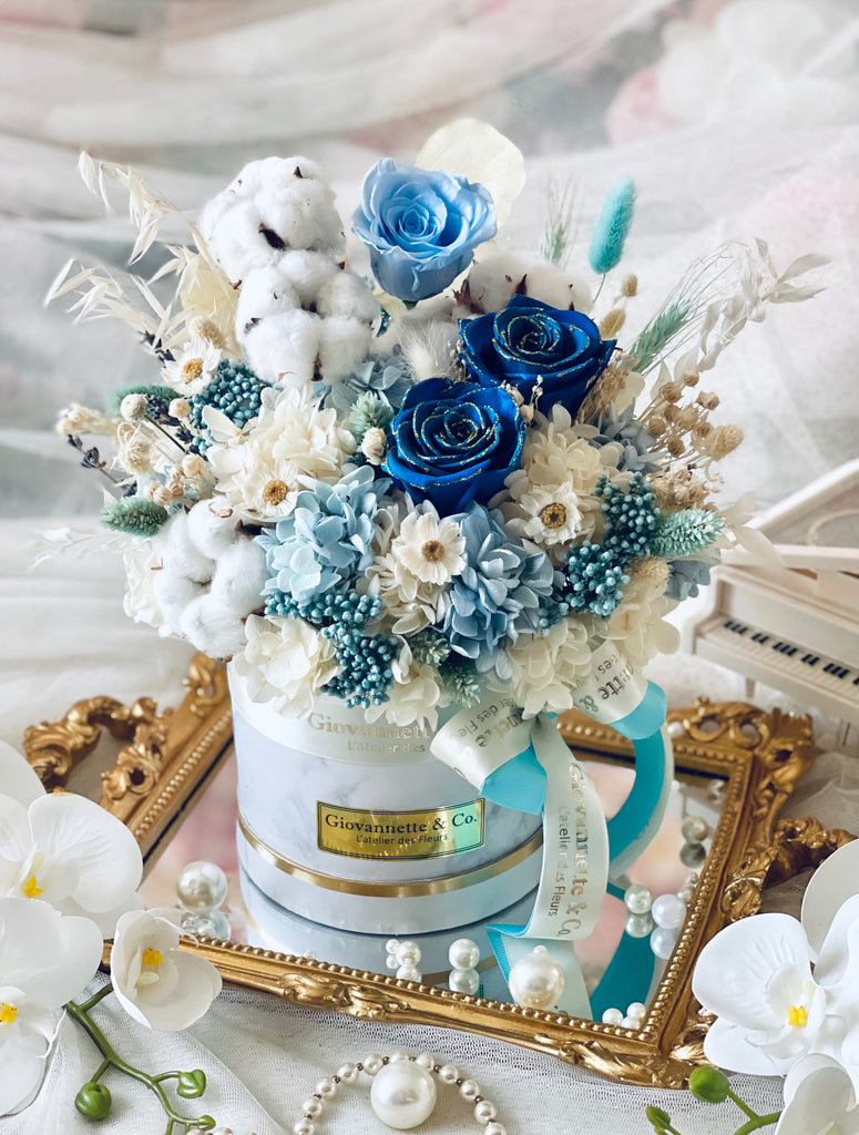 Everlasting Blue Rhapsody Bloom Box (Preserved Flowers)