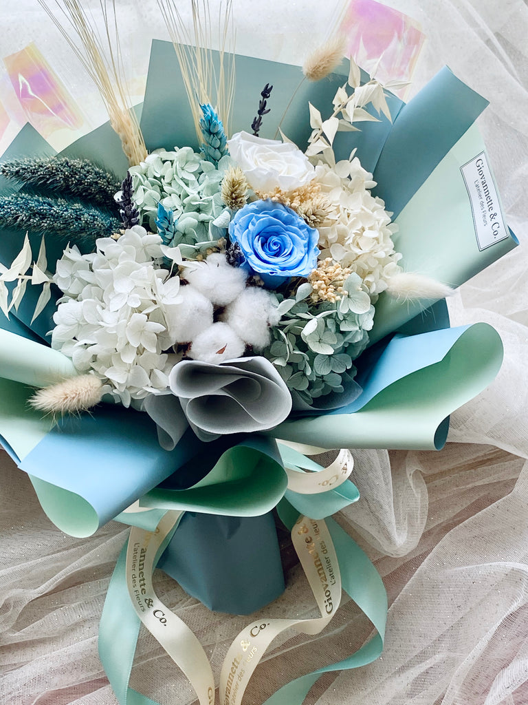 Everlasting Smitten Blue Bouquet (Preserved Flowers)