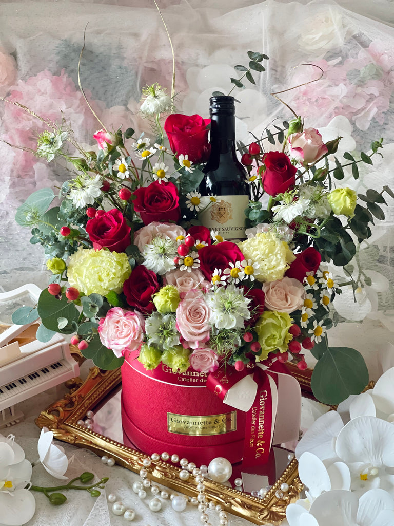 Les Elegante Mini Wine Gift Box (Fresh Flower)