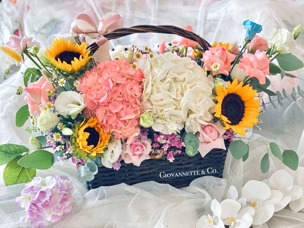 Cheerful Puppy Bloom Basket