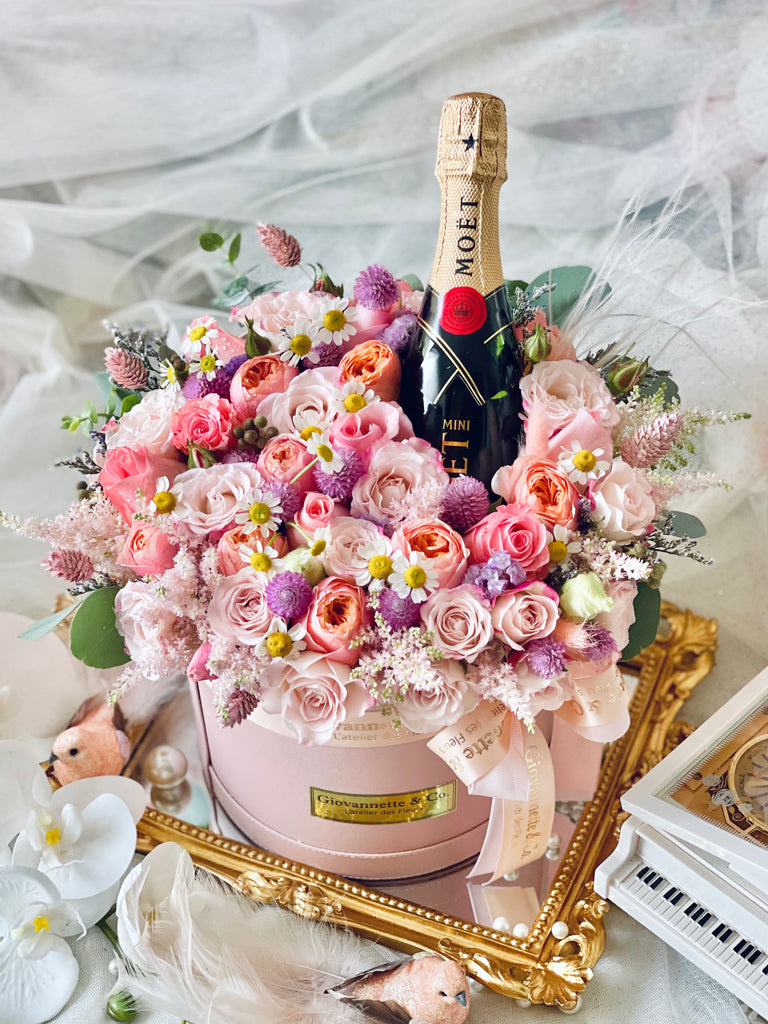 J’adore Pink Gardenia Mini Champagne Blooms Box
