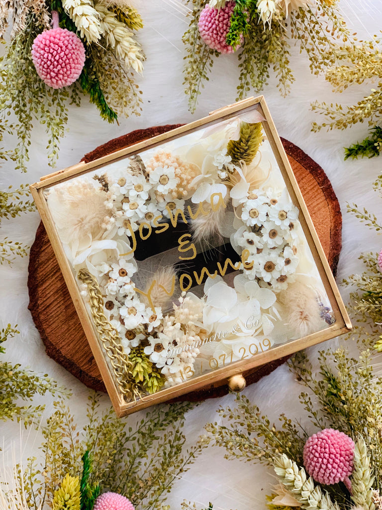 Personalized Gardenia Ring Box (Preserved Flower)