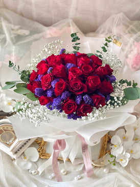 Love's Embrace De Luxe Rose Bouquet