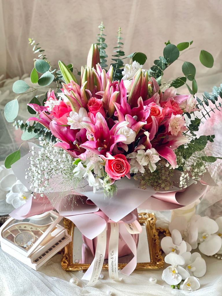 Premium Pink Lily Vase Bouquet (Large)
