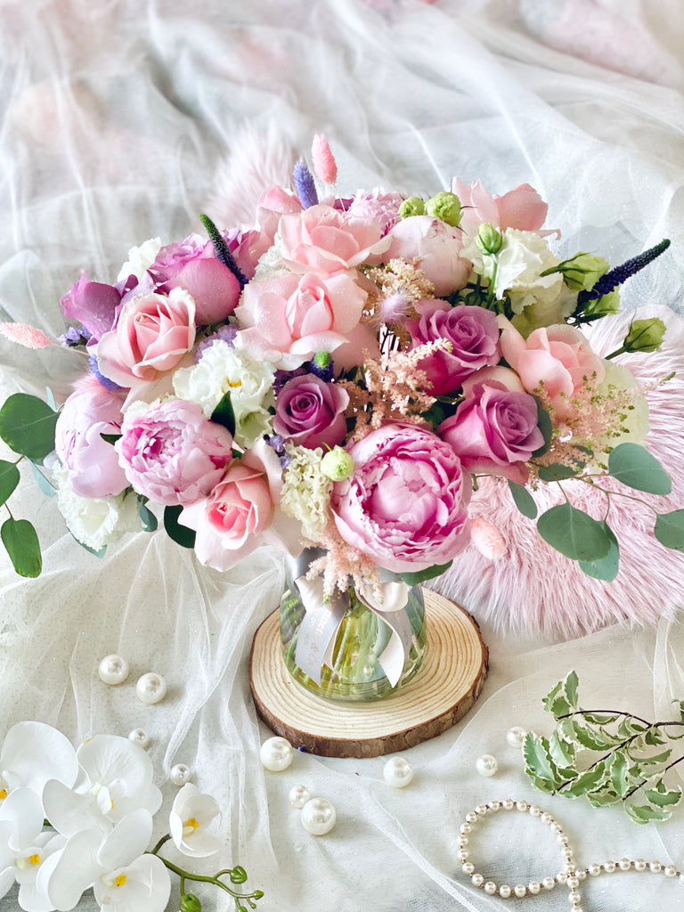 Elegant Peony Delight (Vase Arrangement)